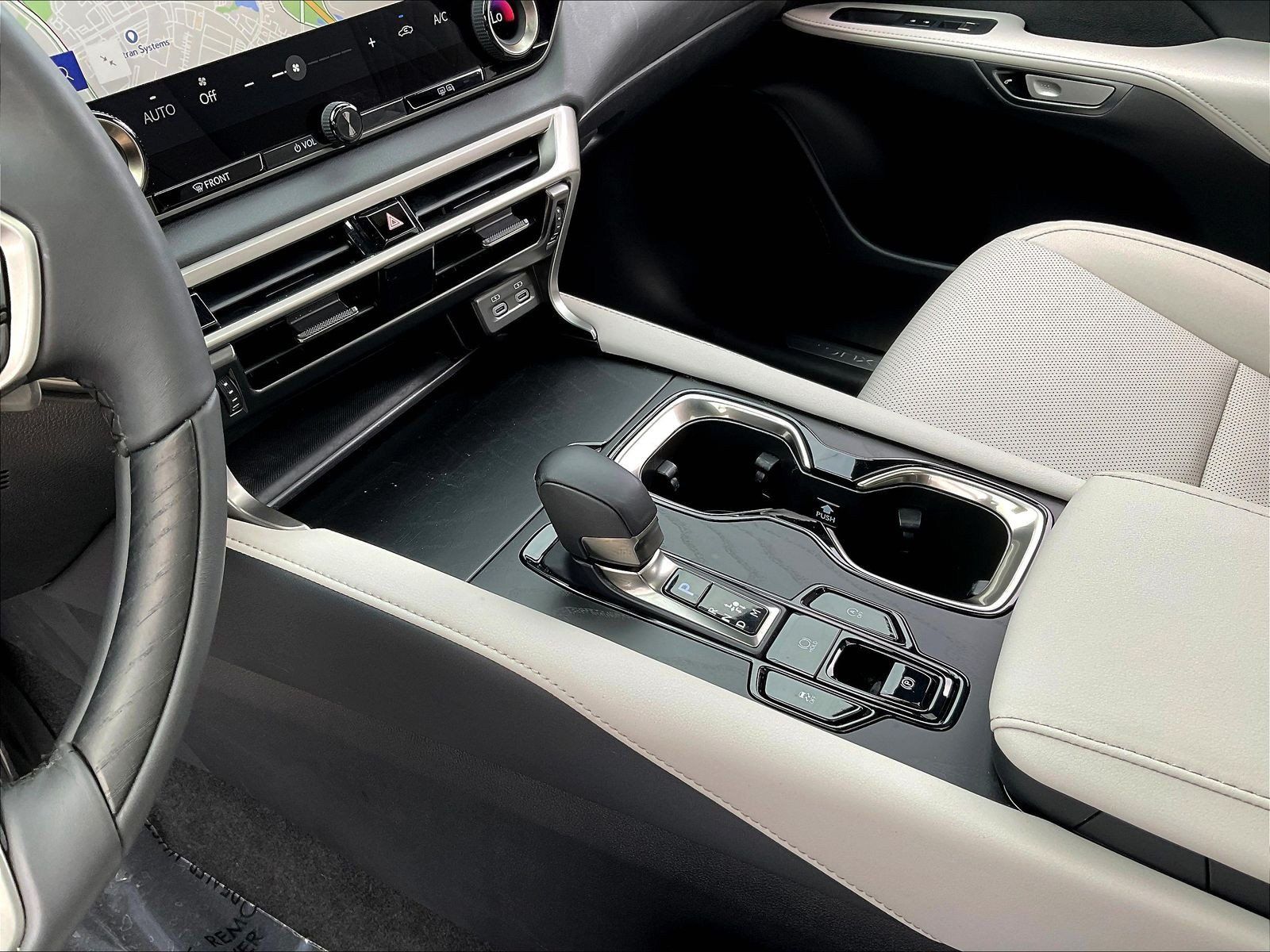 Used 2025 Lexus RX 350 Premium w/ Accessory Package (Z1) FWD image 18