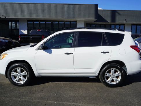 Used 2011 Toyota RAV4 2WD image 2