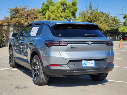 New 2026 Chevrolet Equinox EV LT image 3