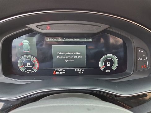 Certified 2022 Audi Q8 Premium image 21