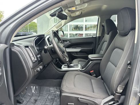 Used 2019 Chevrolet Colorado LT w/ LT Convenience Package AWD/4WD image 8