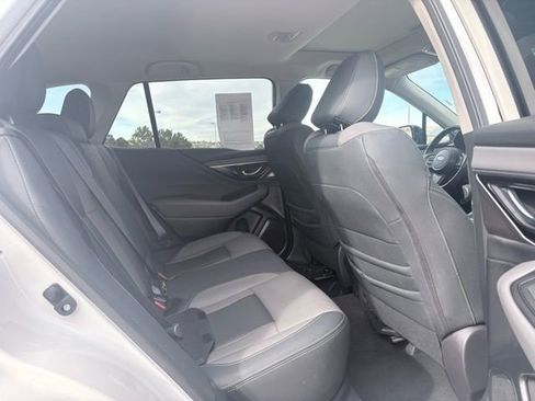 Used 2025 Subaru Outback Onyx Edition image 27