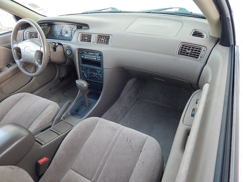 Used 1998 Toyota Camry LE image 15