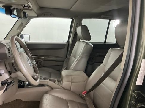 Used 2007 Jeep Commander Sport AWD/4WD image 13