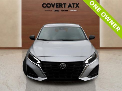 Used 2024 Nissan Altima 2.5 SV image 8