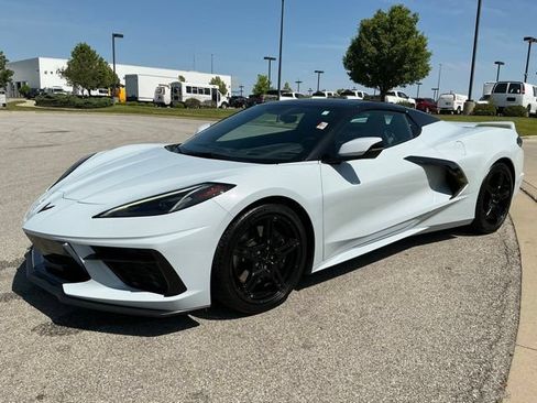 Used 2023 Chevrolet Corvette Stingray Preferred Conv w/ Z51 Performance Package RWD image 3
