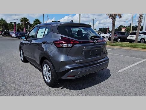 New 2025 Nissan Kicks Play S image 29
