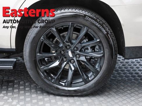 Used 2024 Cadillac Escalade Sport Platinum w/ LPO, ONYX Package image 8