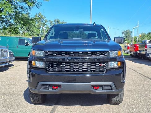 Used 2019 Chevrolet Silverado 1500 Custom Trail Boss w/ Custom Convenience Package AWD/4WD image 2
