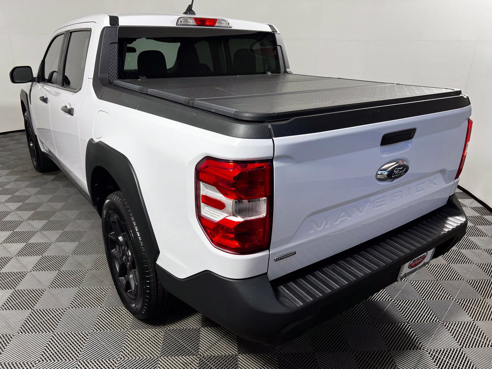 Used 2023 Ford Maverick XL FWD image 7