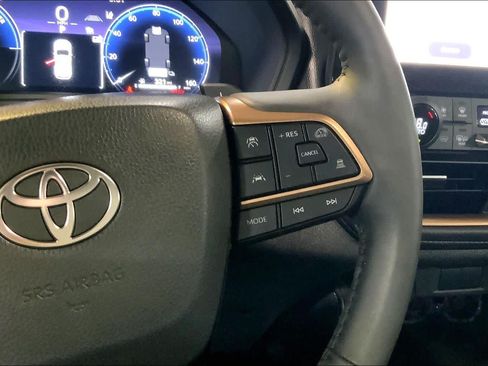 Used 2025 Toyota Grand Highlander AWD Hybrid image 25
