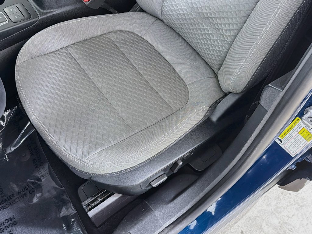 Used 2020 Ford Escape SE FWD image 18
