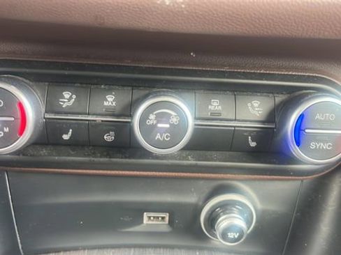 Used 2021 Alfa Romeo Stelvio Ti w/ Nero Edizione image 26