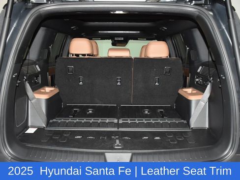 Used 2025 Hyundai Santa Fe Limited AWD/4WD image 32