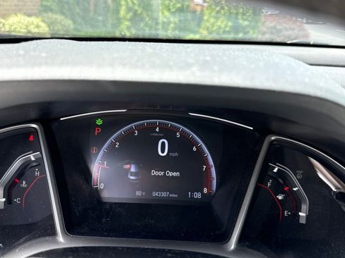 Used 2020 Honda Civic Sport image 13