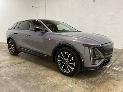 Used 2024 Cadillac Lyriq Sport RWD image 7