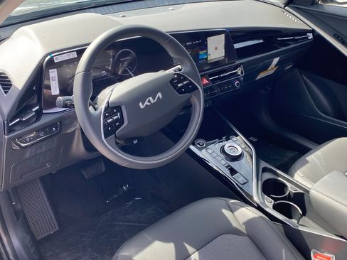 New 2026 Kia Niro Wind FWD image 12
