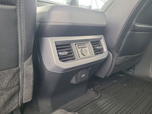 Certified 2025 Ford F350 Lariat w/ Black Appearance Package image 32