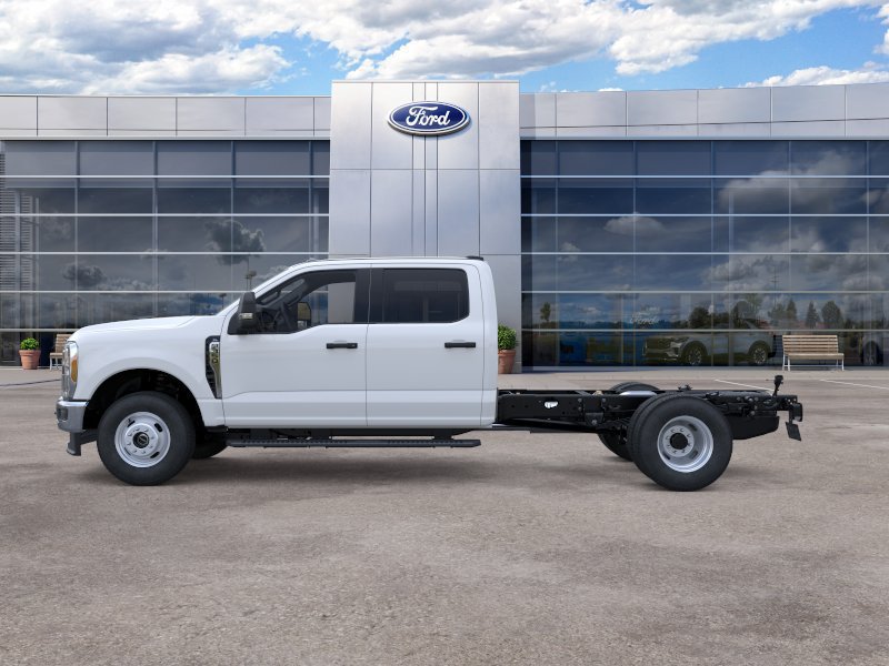 New 2026 Ford F350 XL w/ XL Chrome Package AWD/4WD image 3