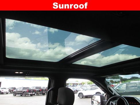 Used 2018 Ford F150 XLT w/ Equipment Group 302A Luxury AWD/4WD image 14