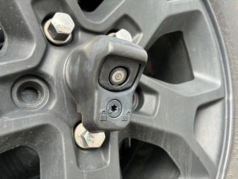 Used 2018 Jeep Wrangler Unlimited Rubicon w/ Uconnect 4C Nav & Sound Group AWD/4WD image 56