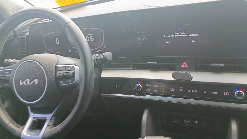 Used 2023 Kia Sportage EX FWD image 30