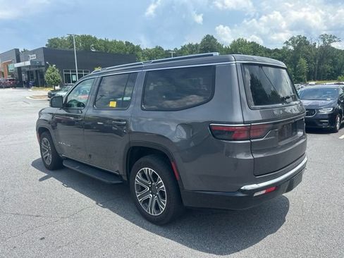 Used 2024 Jeep Wagoneer Series II w/ Flexible Seating Group RWD image 4