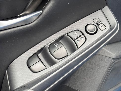 Used 2022 Nissan Sentra SV w/ Trunk Package image 30