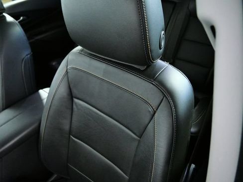 Used 2018 Chevrolet Equinox Premier AWD/4WD image 18