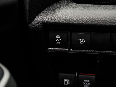 Used 2022 Toyota Sienna XSE image 28