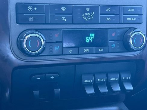 Used 2011 Ford F350 Lariat w/ Lariat Ultimate Pkg AWD/4WD image 16