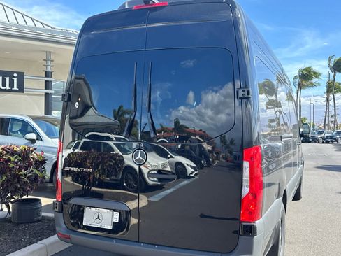 New 2025 Mercedes-Benz Sprinter 2500 image 10