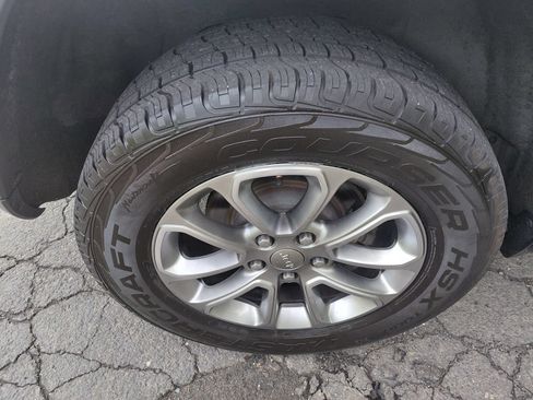 Used 2015 Jeep Grand Cherokee Limited AWD/4WD image 25