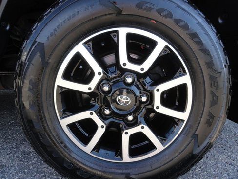 Used 2015 Toyota Tundra SR5 image 20