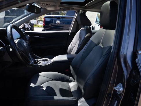 Used 2023 Toyota Camry XLE w/ Navigation Package FWD image 19