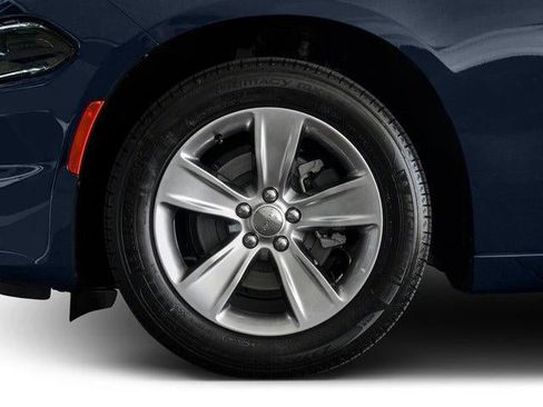 Used 2017 Dodge Charger SE image 12