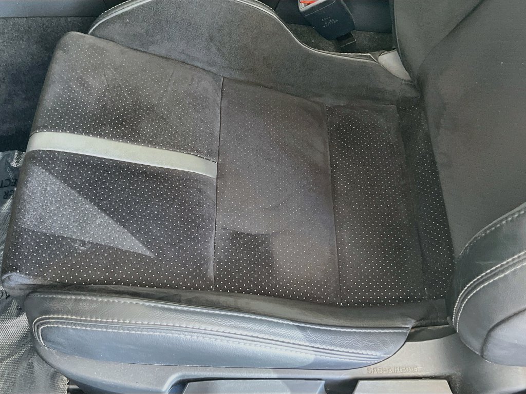 Used 2023 Toyota GR86 Premium w/ ALL Weather Mat Package (TMS) RWD image 18