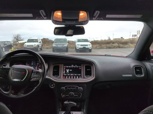 Used 2022 Dodge Charger SXT image 15