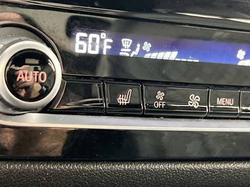 Used 2021 BMW 540i xDrive w/ M Sport Package image 21