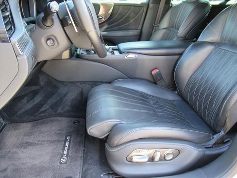 Used 2019 Lexus LS 500 image 13