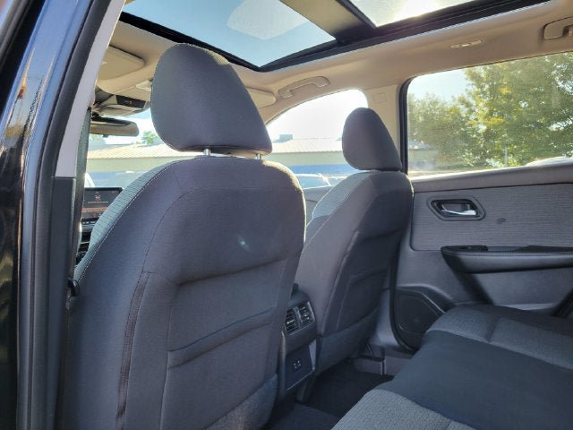Used 2021 Nissan Rogue SV AWD/4WD image 23