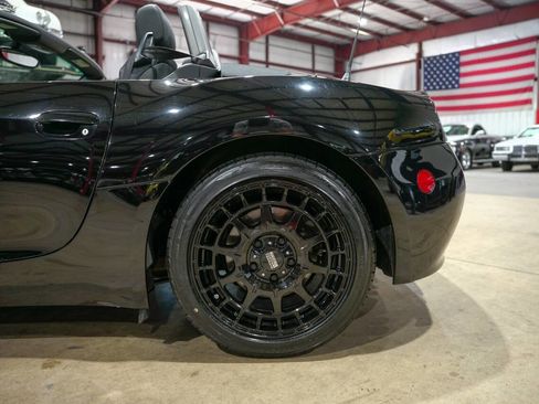 Used 2006 BMW Z4 3.0i image 4
