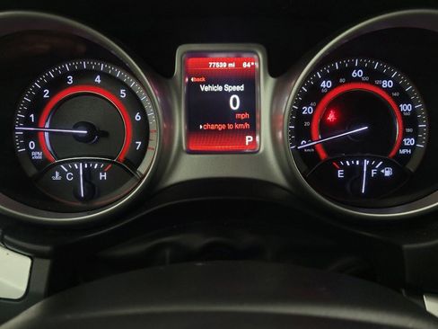 Used 2018 Dodge Journey SXT w/ Blacktop Package FWD image 23