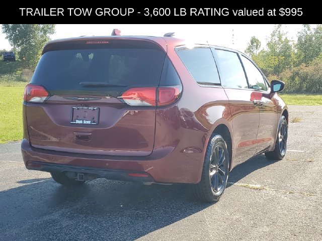 Used 2020 Chrysler Pacifica Touring-L AWD/4WD image 7