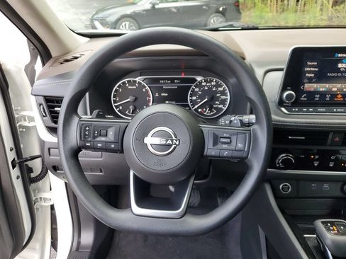 Used 2023 Nissan Rogue S FWD image 27