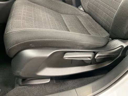 Certified 2024 Honda HR-V LX image 29
