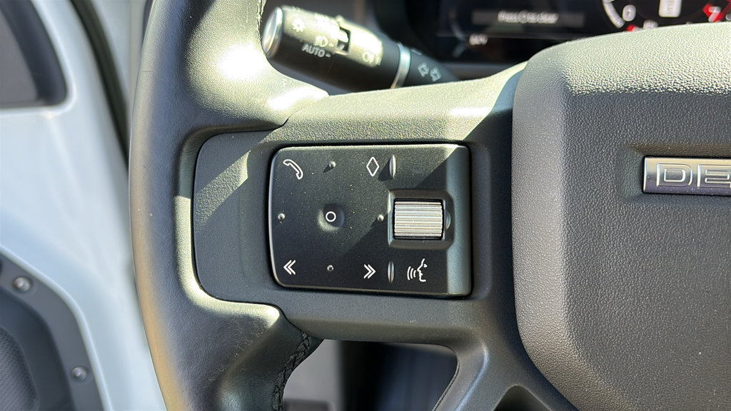 Used 2023 Land Rover Defender 110 X-Dynamic SE AWD/4WD image 16
