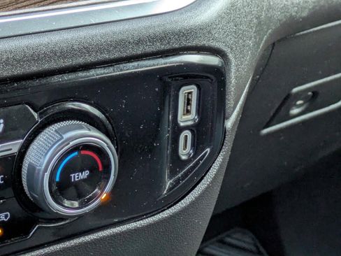 Used 2024 Chevrolet Silverado 3500 LT image 23