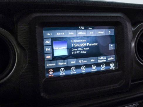 Used 2023 Jeep Gladiator Willys image 31