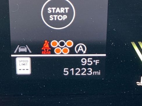 Used 2024 Kia Sorento S image 9